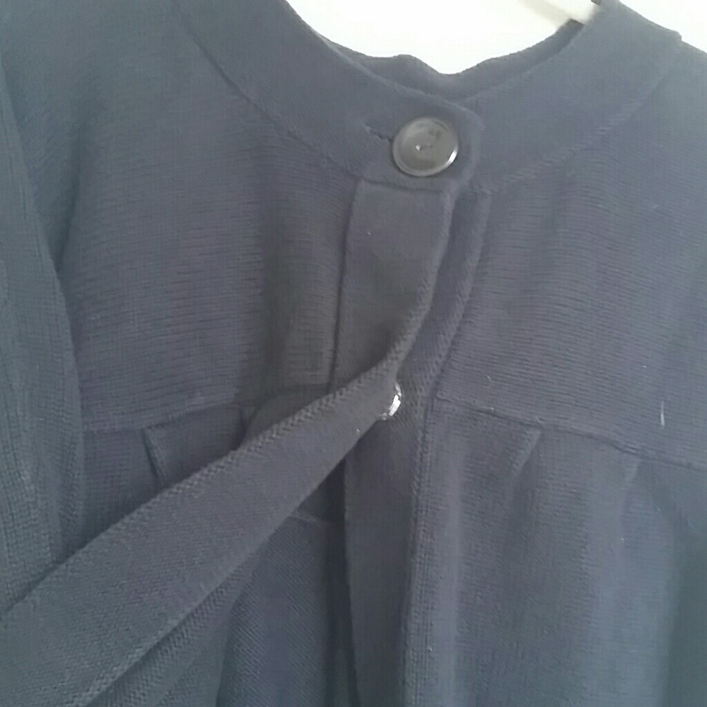 Elle black shawl - Picture 3 of 3